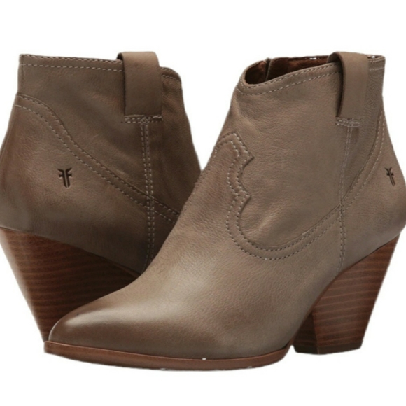 NWOT 9.5 FRYE RAINA BOOTIES BIEGE ASH POINTED TOE WITH ZIPPER - Picture 5 of 9